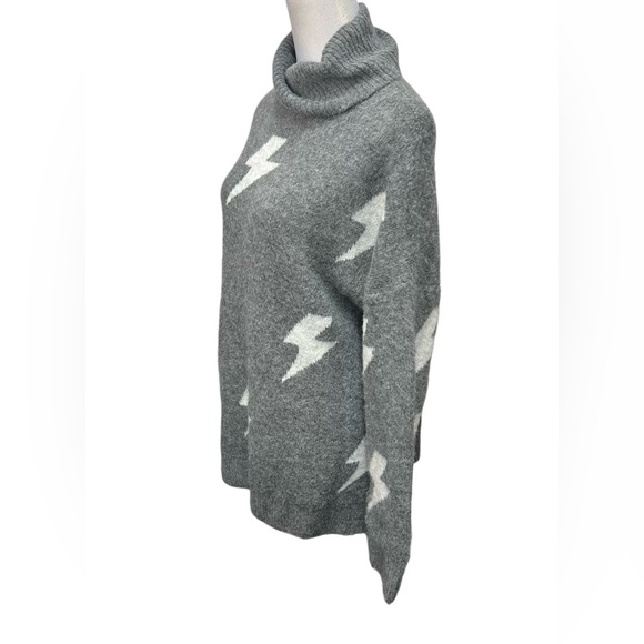 Shop Style your Senses Grey Lighting Bolt Turtleneck Sweater / Size: Large - Picture 2 of 6